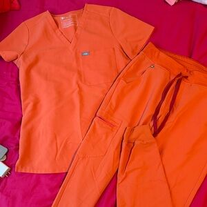 Figs Women's Vibrant Orange Scrub Pants